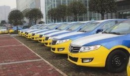 广州出租车爆料新闻报道,揭露行业乱象，呼吁规范管理